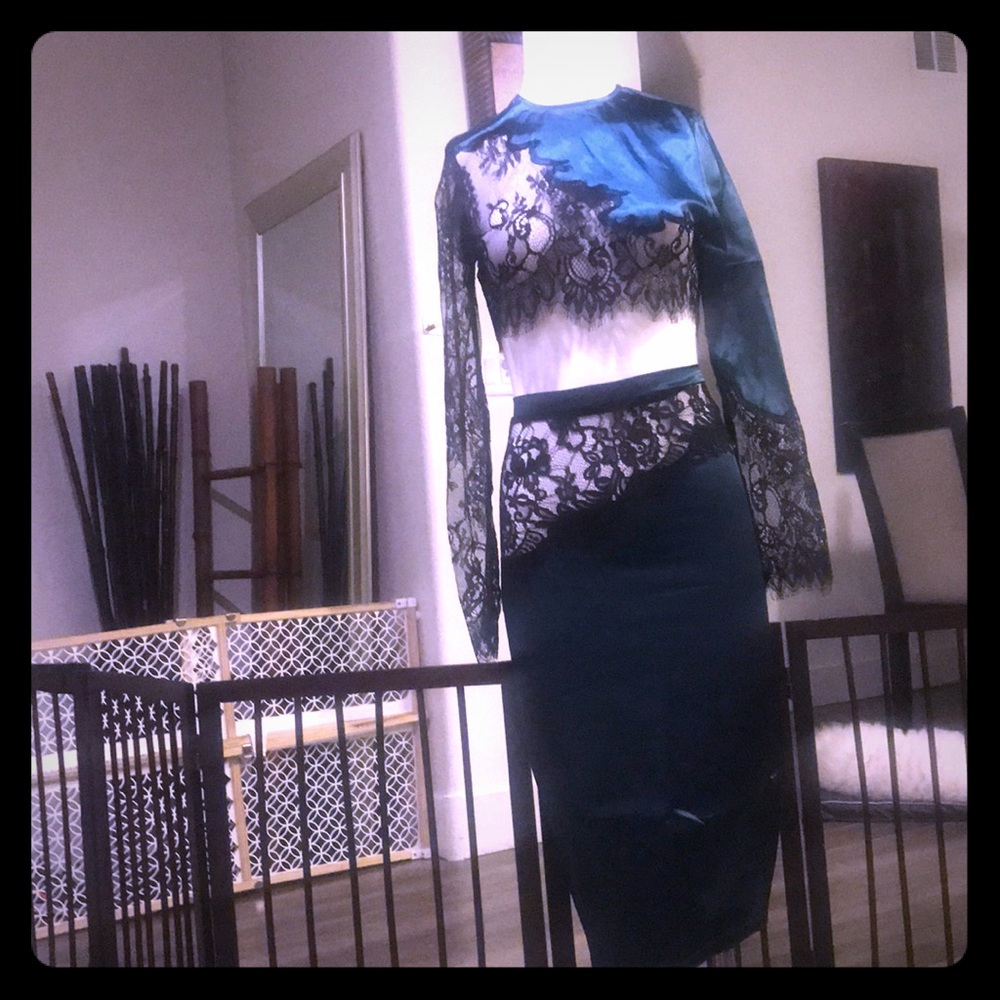 Brand new silky green and lace skirt set